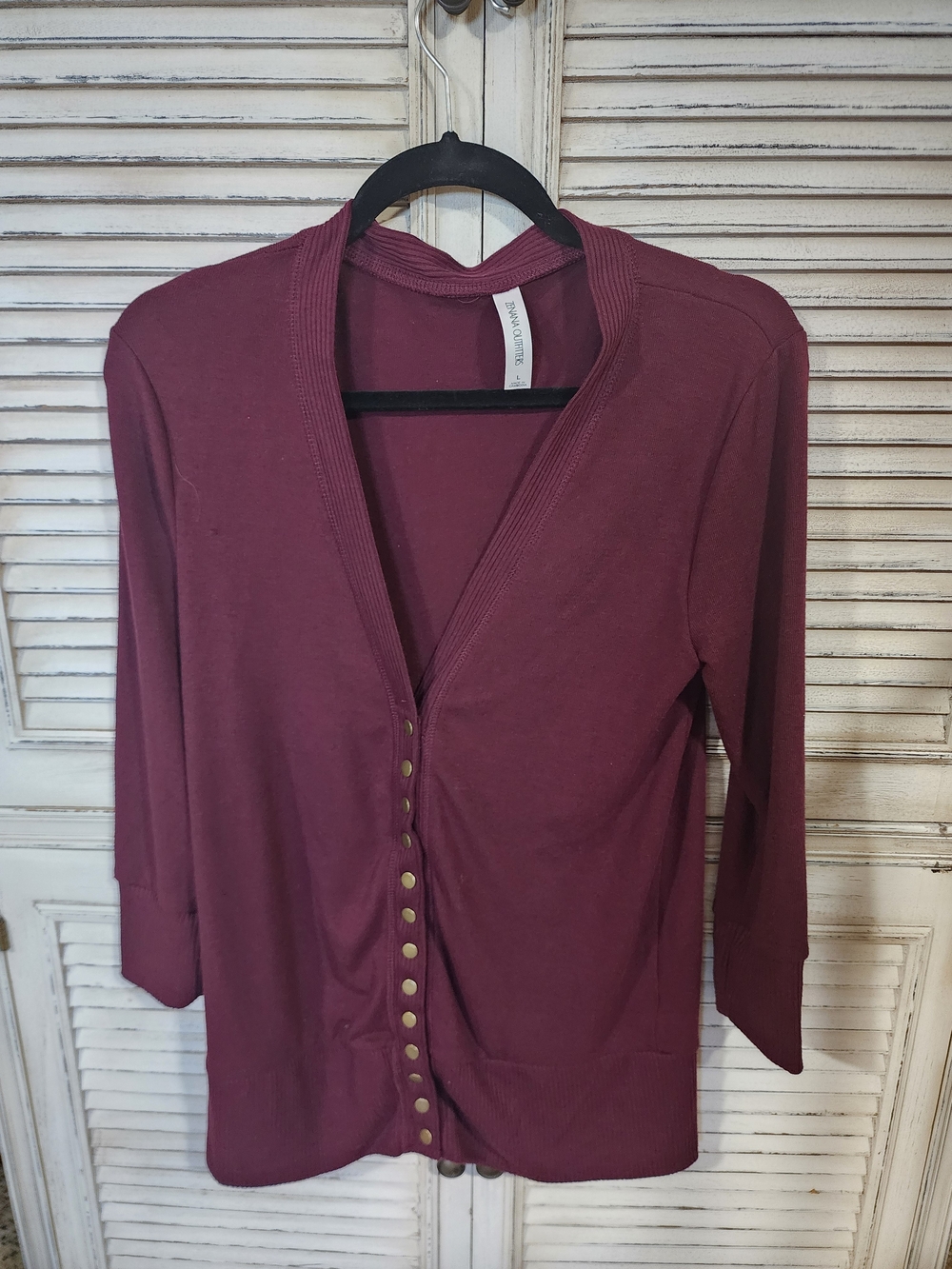 Button-Front V-Neck Cardigan in Deep Burgundy